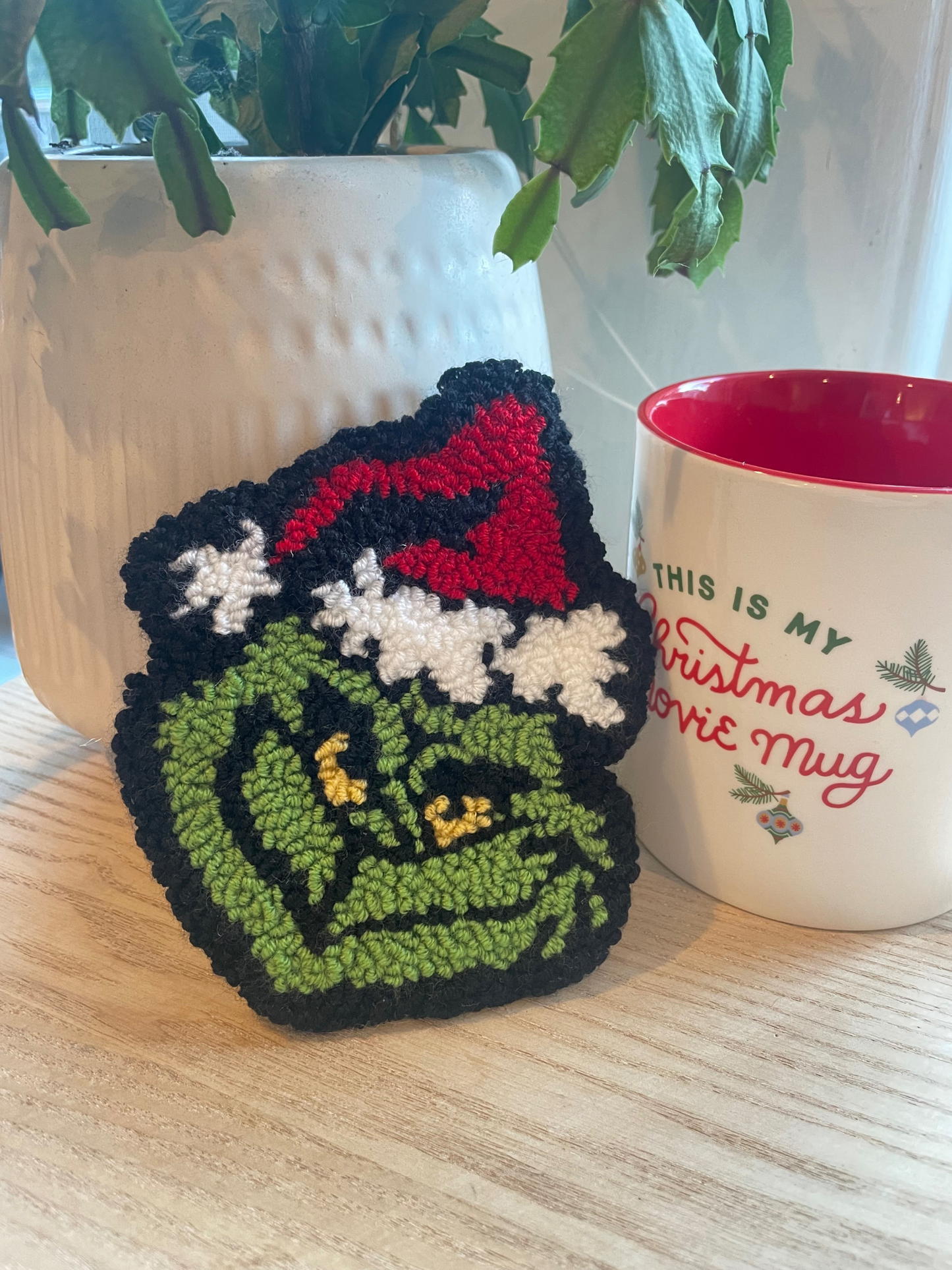 Grinch Mug Rug